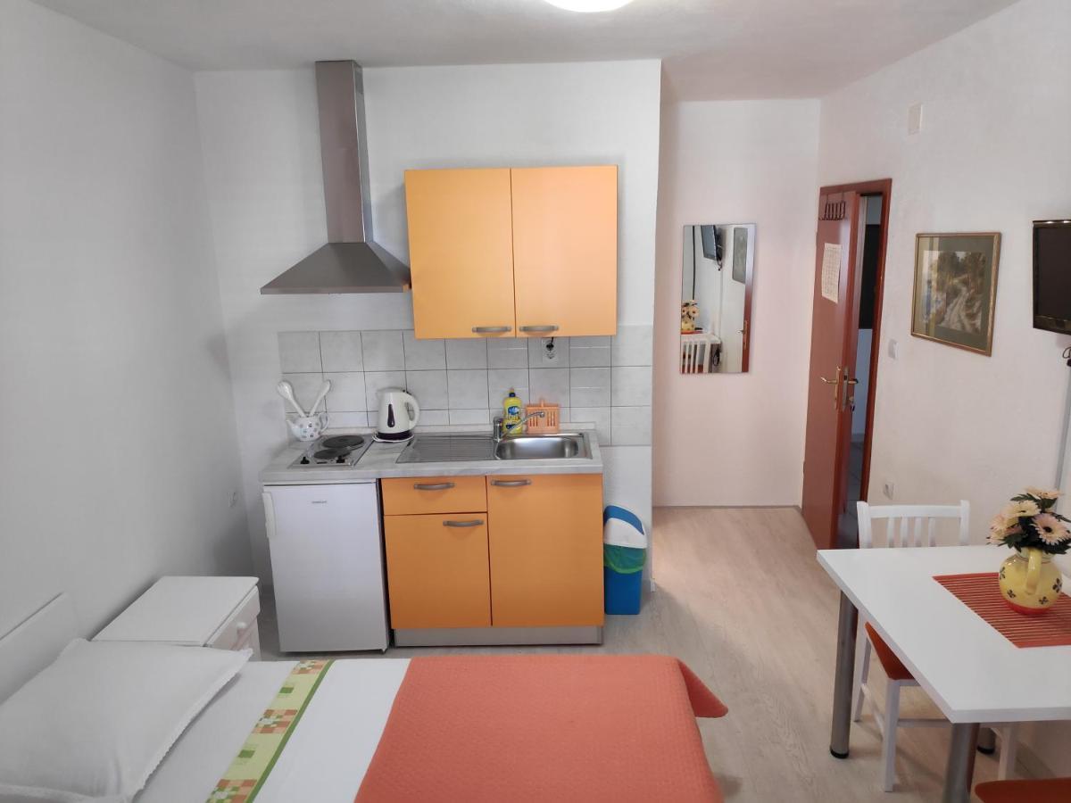 Apartments Vekic Makarska Exterior photo