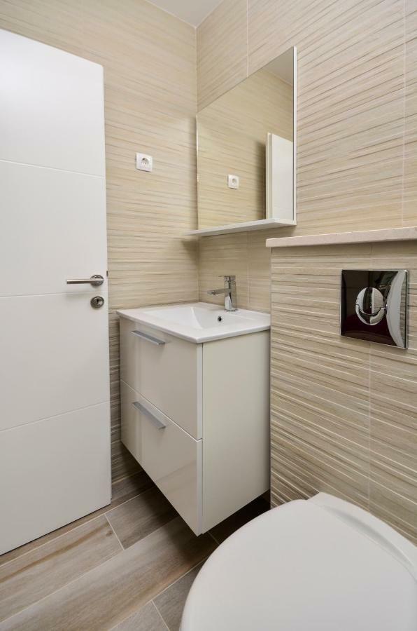 Apartments Vekic Makarska Exterior photo