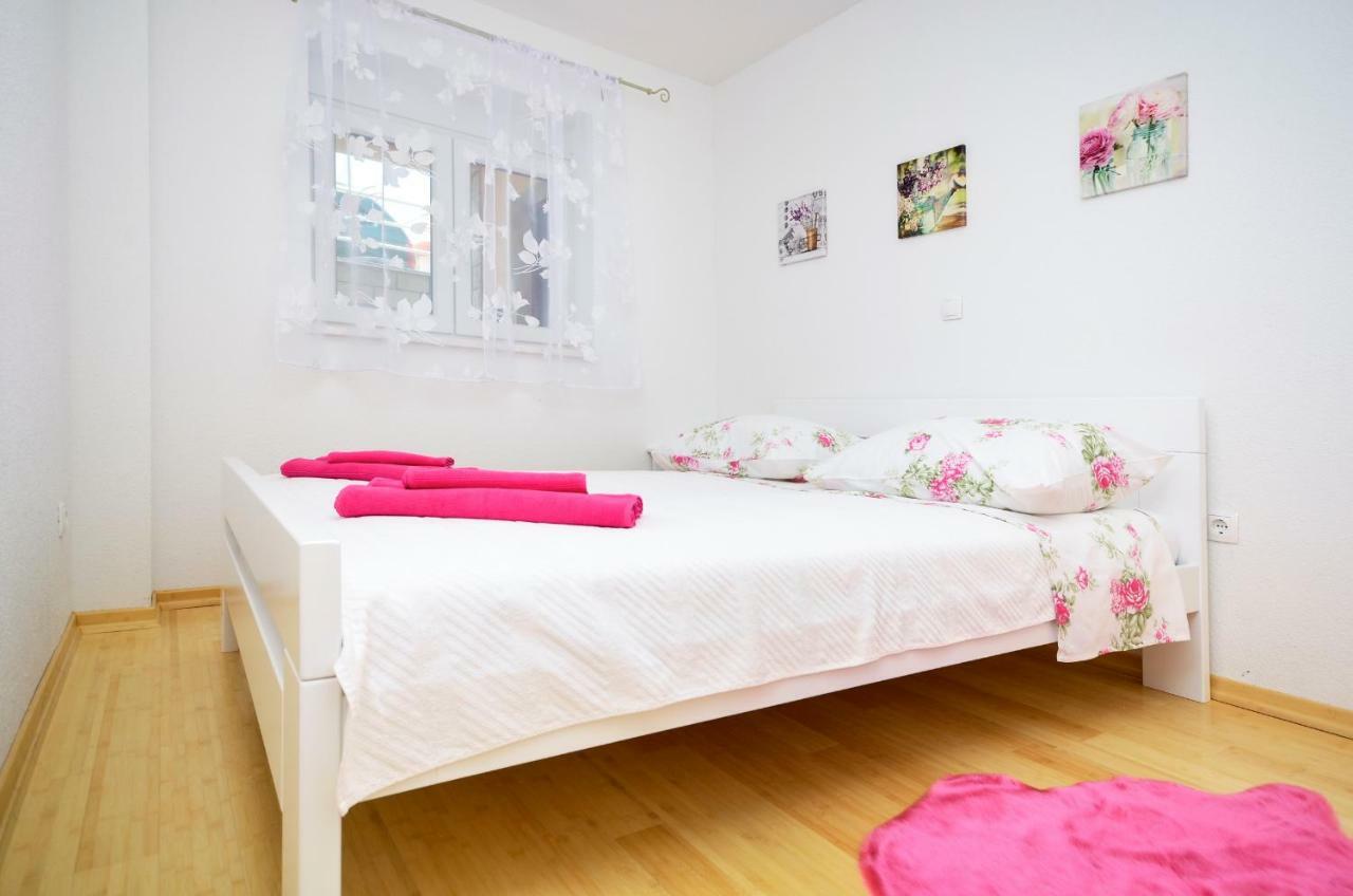 Apartments Vekic Makarska Exterior photo