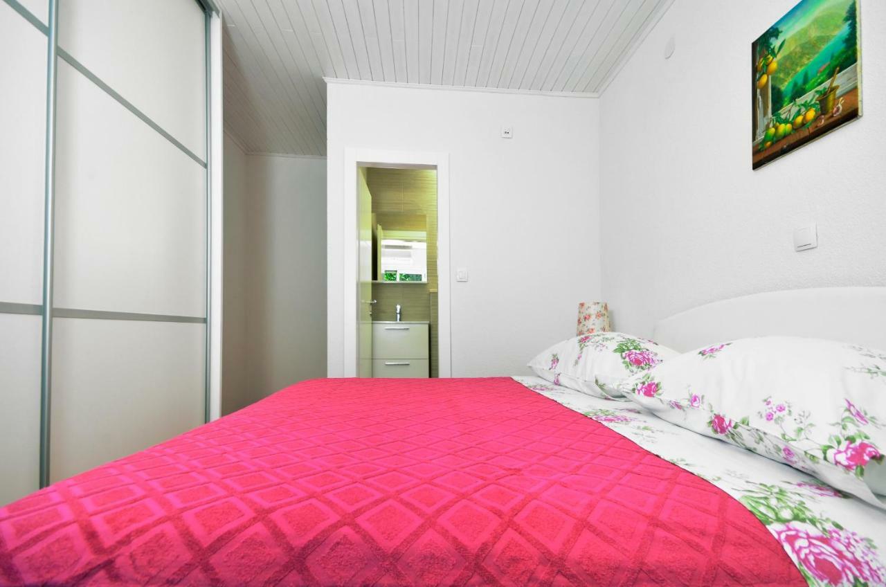 Apartments Vekic Makarska Exterior photo
