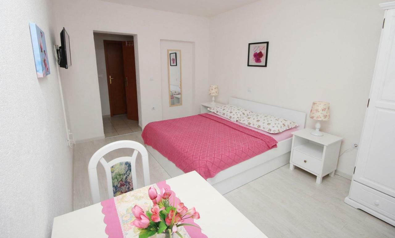 Apartments Vekic Makarska Exterior photo