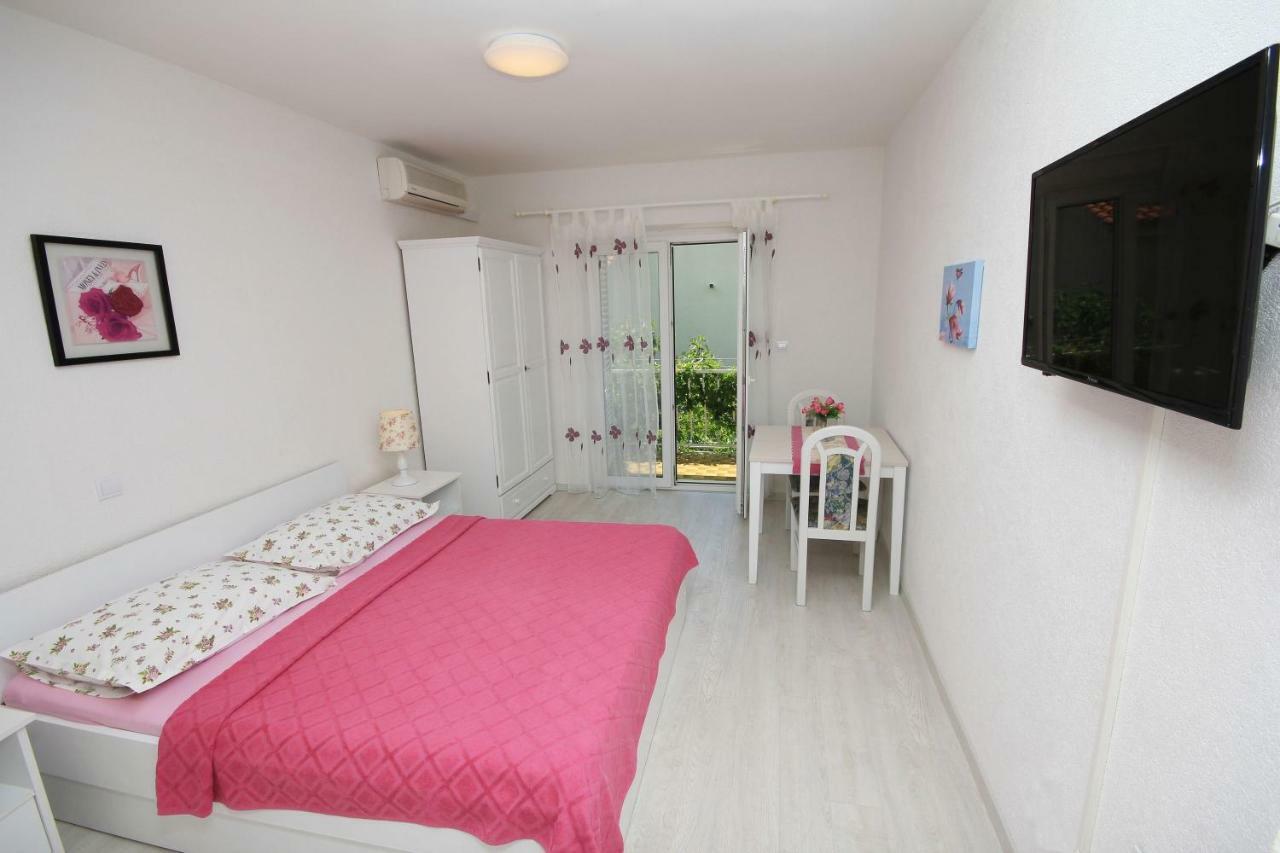Apartments Vekic Makarska Exterior photo