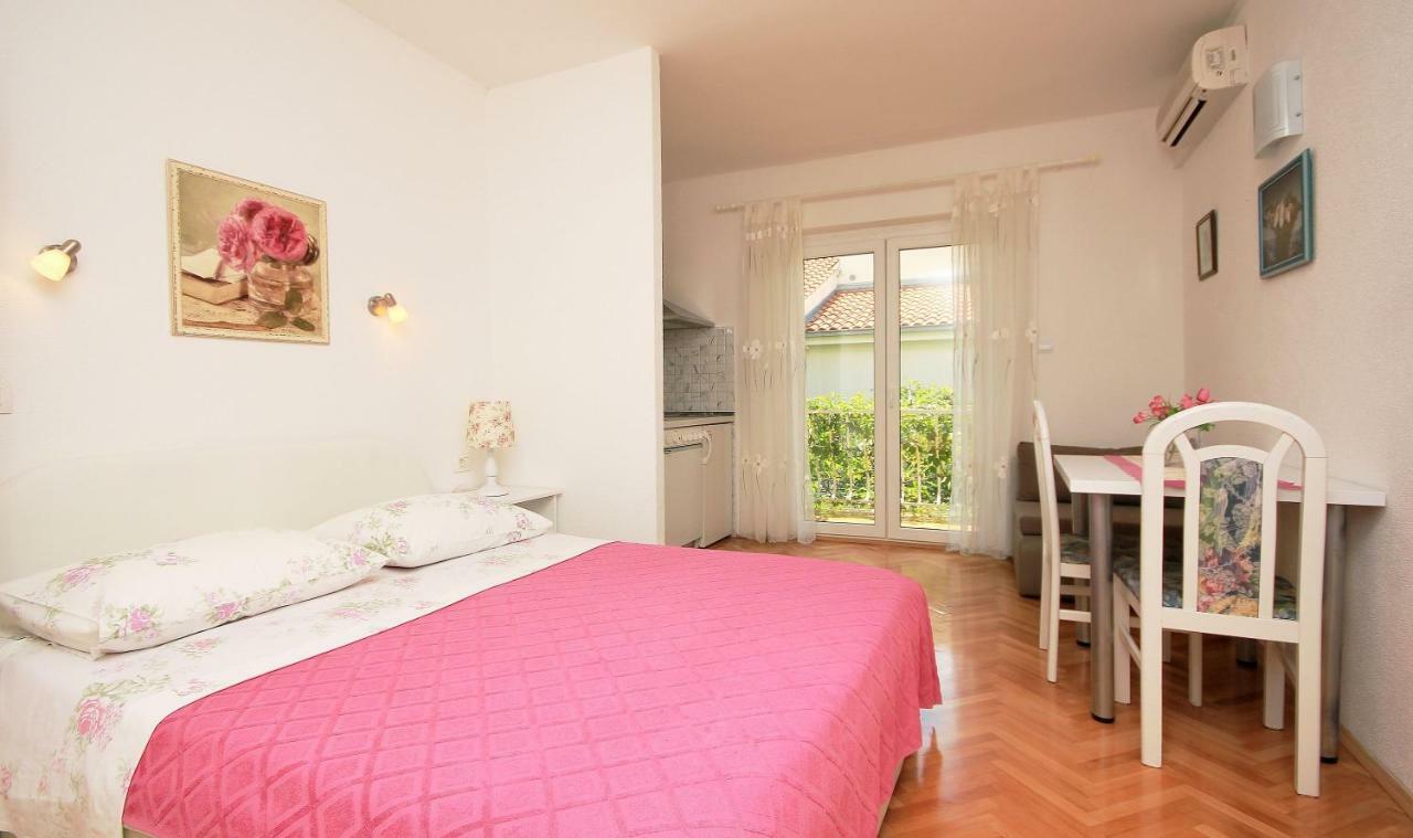 Apartments Vekic Makarska Exterior photo