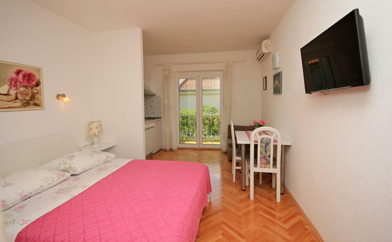Apartments Vekic Makarska Exterior photo
